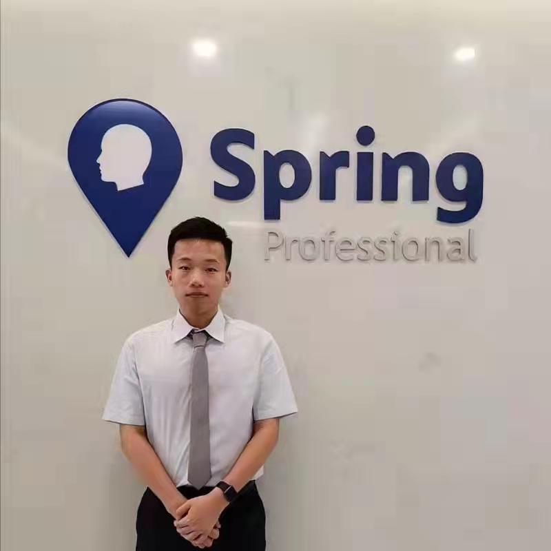 英语专业2019届优秀员工-王洪武